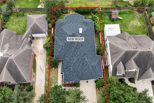 7410 Fall Creek Bnd, Humble, TX 77396 - aerial view of property and surrounding area featuring property parcel outlined