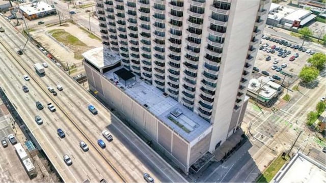 2016 Main St Unit 1505, Houston, TX 77002 - bird's eye view of apartment complex