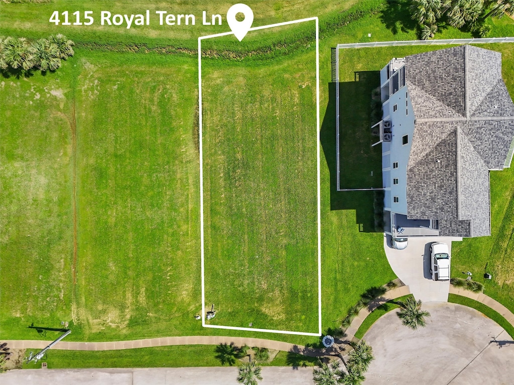 4115 Royal Tern Ln, Galveston, TX 77554