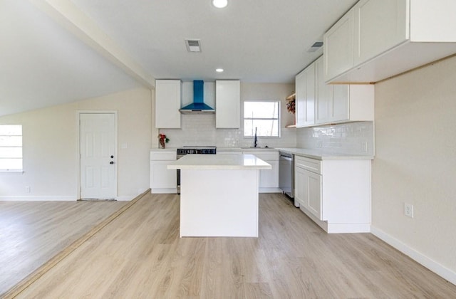 51 Blue Bonnet Ct, Lake Jackson, TX 77566 - kitchen with wall chimney exhaust hood, a sink, dishwasher, decorative backsplash, and recessed lighting