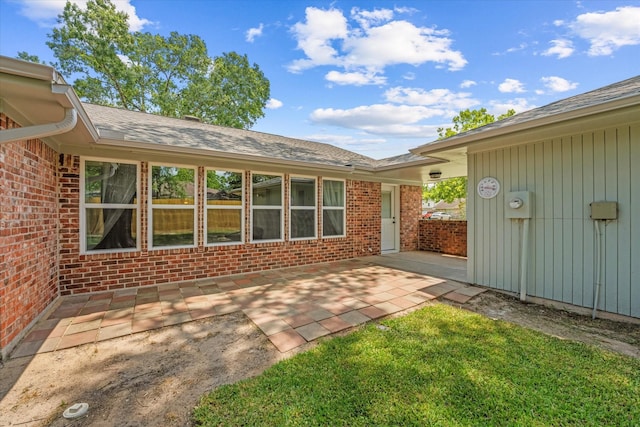 9863 Swan Ct, Conroe, TX 77385 - view of patio / terrace