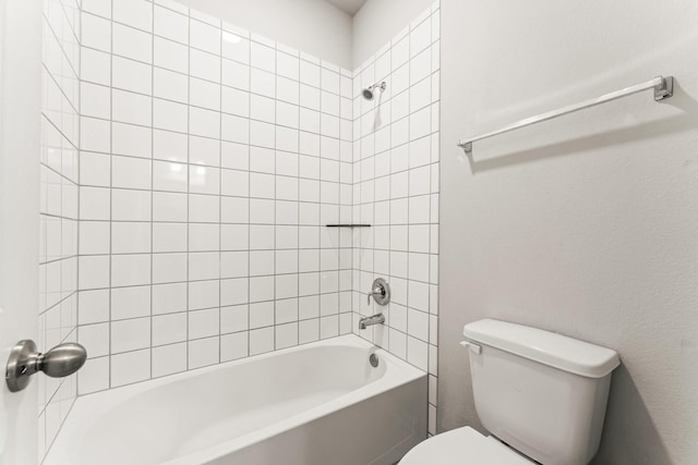 32039 Autumn Orchard Ln, Conroe, TX 77385 - bathroom with toilet and tub / shower combination