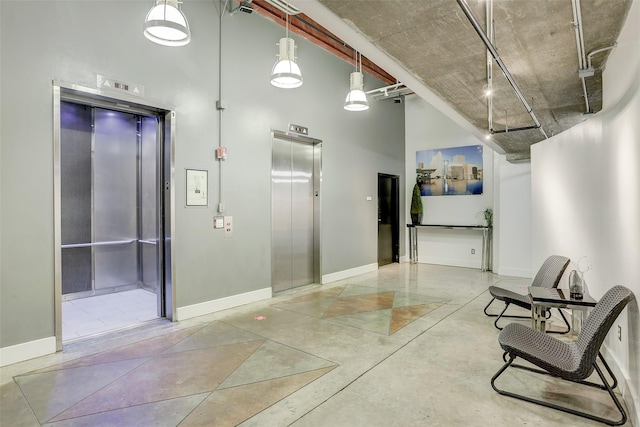 2000 Bagby St Unit 5426, Houston, TX 77002 - community lobby featuring a towering ceiling