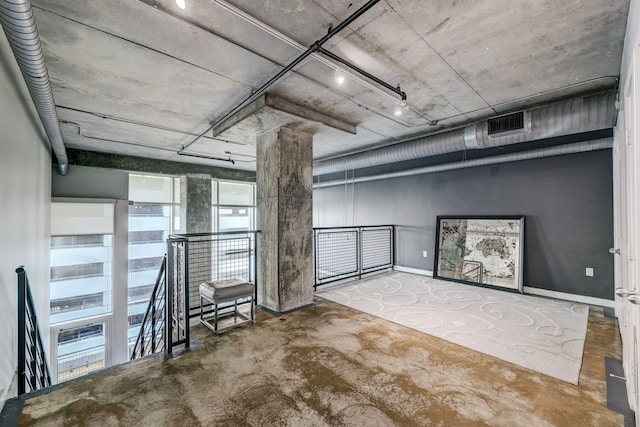 2000 Bagby St Unit 5426, Houston, TX 77002 - empty room with concrete floors and baseboards