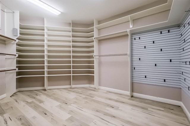 3322 Mallard Run Ct, Katy, TX 77494 - walk in closet featuring light wood-style flooring