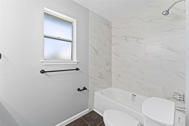 815 Pebbleshire Dr, Houston, TX 77062 - full bathroom with toilet, shower / washtub combination, and baseboards