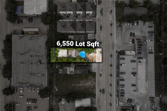 724 W 24th St, Houston, TX 77008 - aerial overview of property's location with property parcel outlined