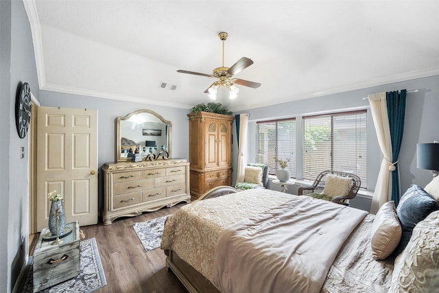 15110 Farndale Dr, Houston, TX 77062 - bedroom featuring wood finished floors, crown molding, and a ceiling fan
