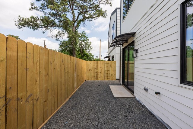 6137 Pacific Forest Dr, Houston, TX 77346 - view of yard