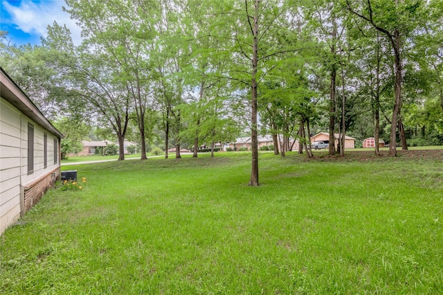 2240 Easley Cir, Huntsville, TX 77320 - view of grassy yard