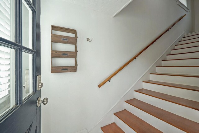 412 Merrill St, Houston, TX 77009 - view of stairs