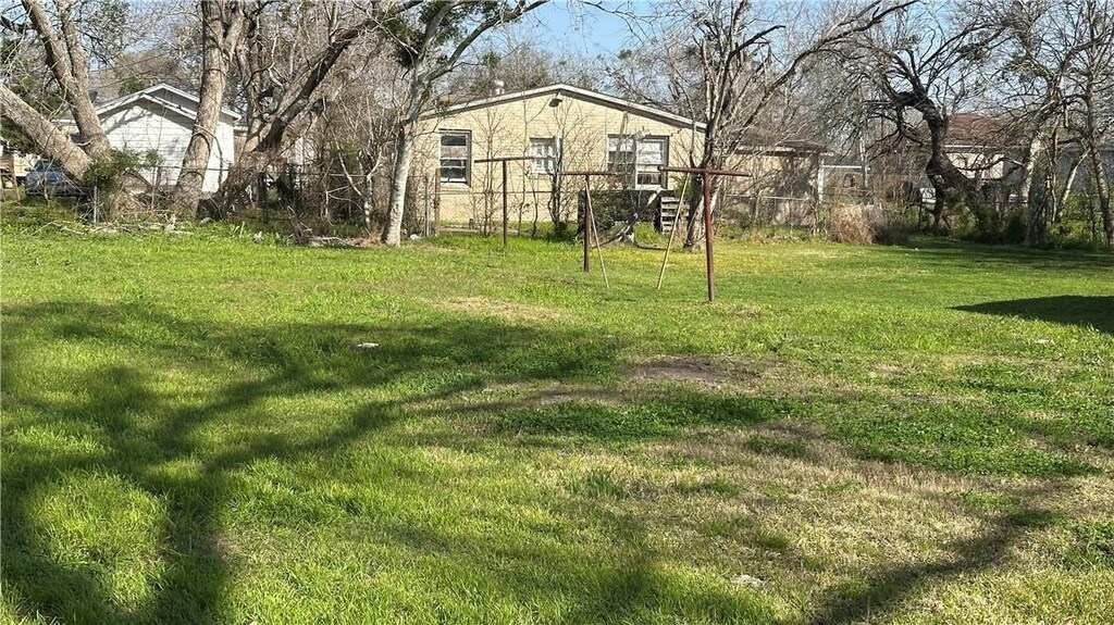 2606 Hackberry St, Victoria, TX 77901