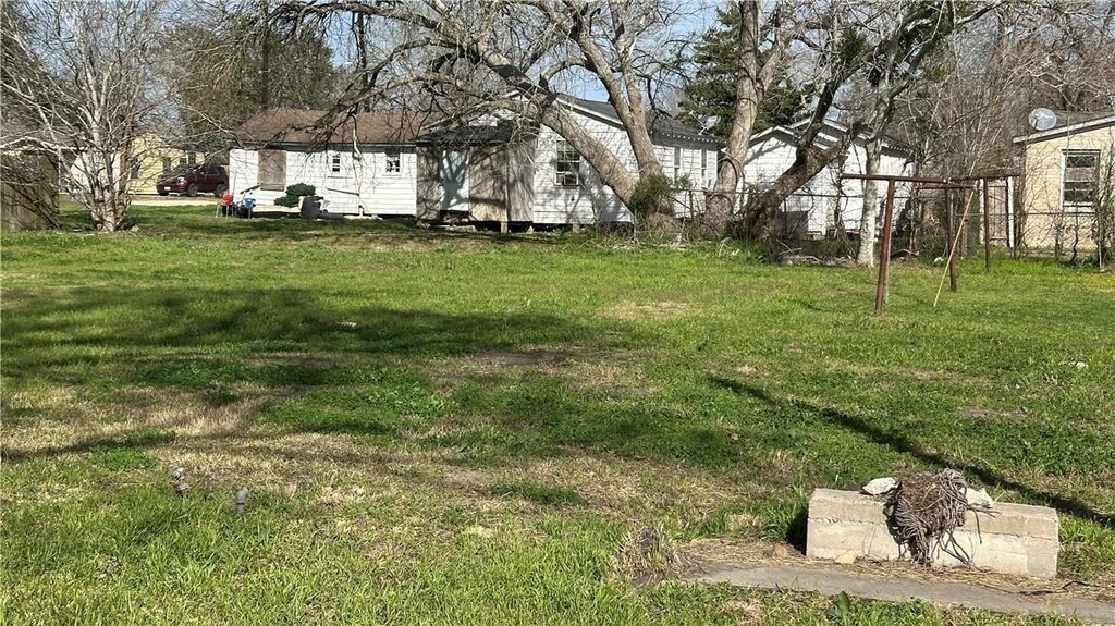2606 Hackberry St, Victoria, TX 77901