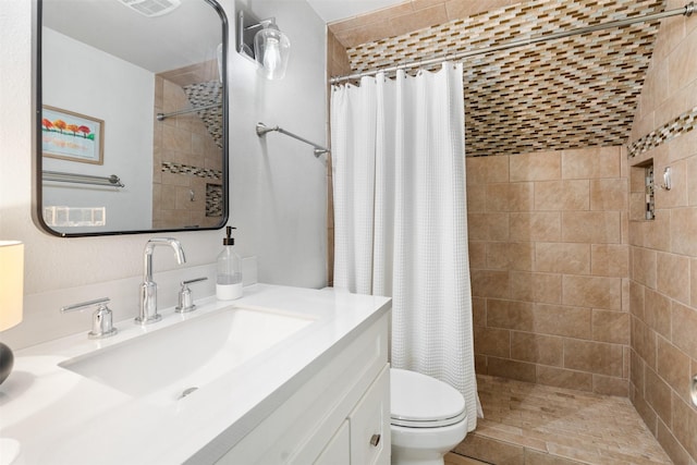 175 Autumn Wood Trl, Gun Barrel City, TX 75156 - full bath with toilet, tiled shower, and vanity