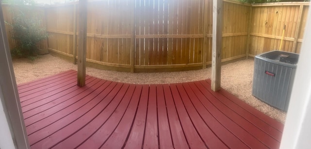 4015 Garrott St, Houston, TX 77006 - view of wooden deck