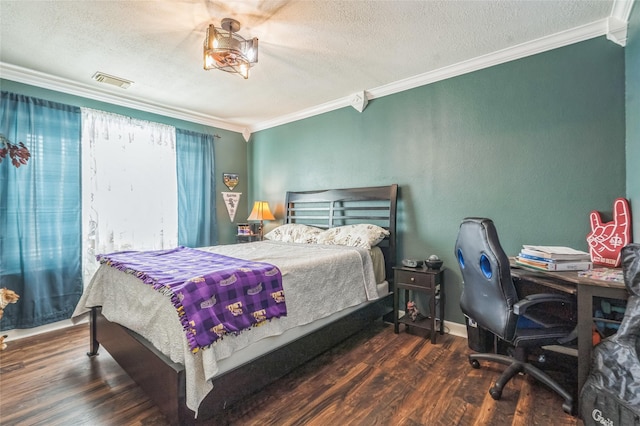 1914 Tipperary Dr, Deer Park, TX 77536 - bedroom featuring crown molding, a textured ceiling, wood finished floors, and an office area