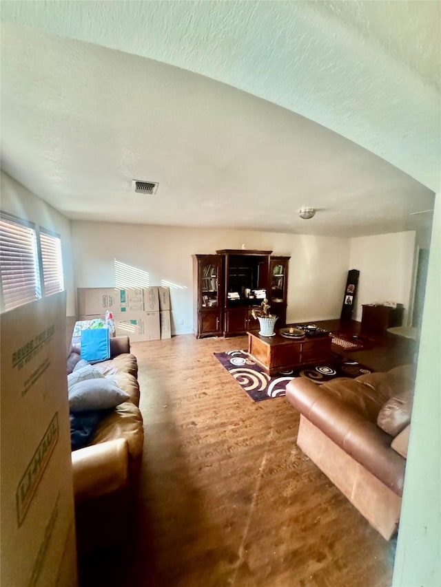 939 Cormorant, San Antonio, TX 78245 - view of living area