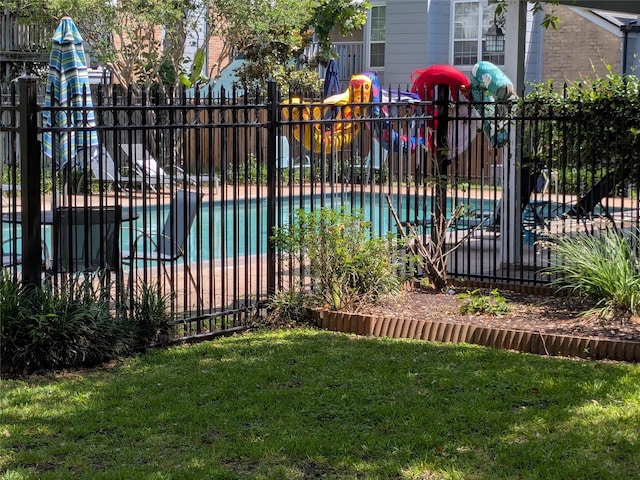 782 Worthshire St, Houston, TX 77008 - view of pool