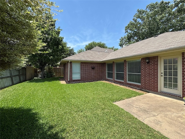 3619 Strartford Arms Ln, Sugar Land, TX 77498 - view of yard with a patio
