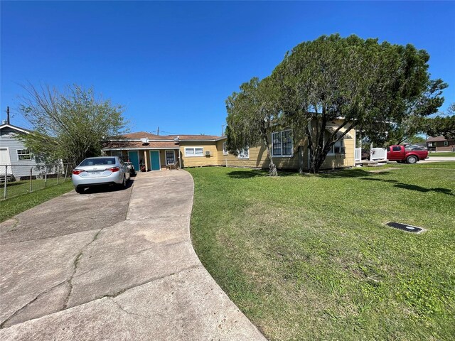 302 N N Ave B, Freeport, TX 77541 - photo 3