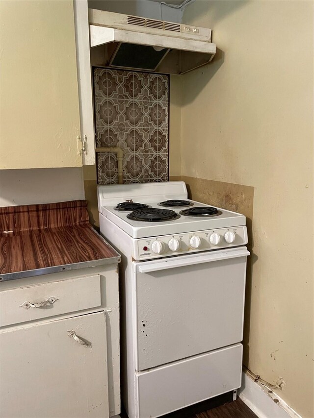 302 N N Ave B, Freeport, TX 77541 - photo 12