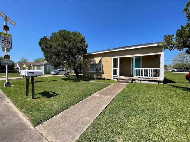 302 N N Ave B, Freeport, TX 77541 - photo 1