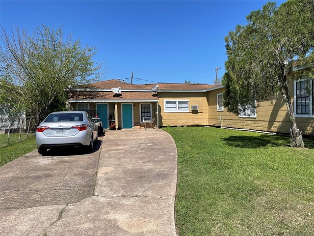 302 N N Ave B, Freeport, TX 77541 - photo 2