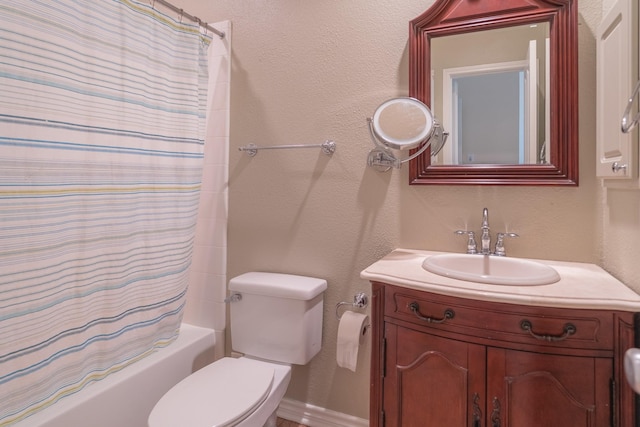 23 N Plum Crest Cir, The Woodlands, TX 77382 - bathroom featuring shower / tub combo with curtain, vanity, toilet, and baseboards