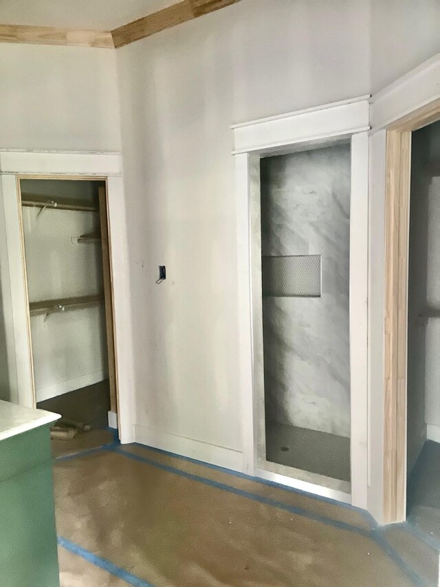10730 Vinson St, Beaumont, TX 77713 - bathroom with concrete flooring