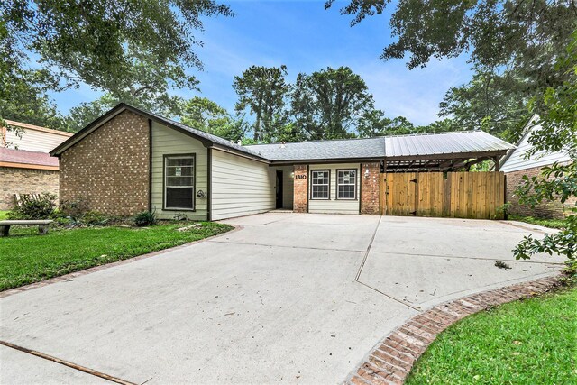 1310 N 7th St, Conroe, TX 77301 - photo 1