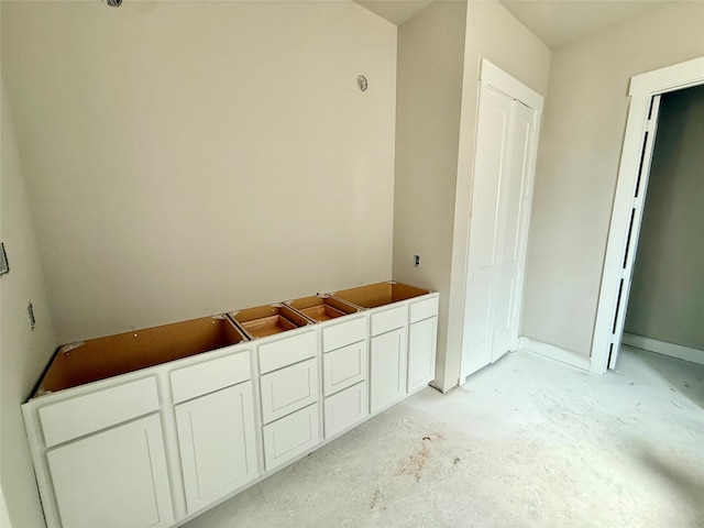 24538 Greeley Lake Dr, Katy, TX 77493 - bathroom with concrete flooring
