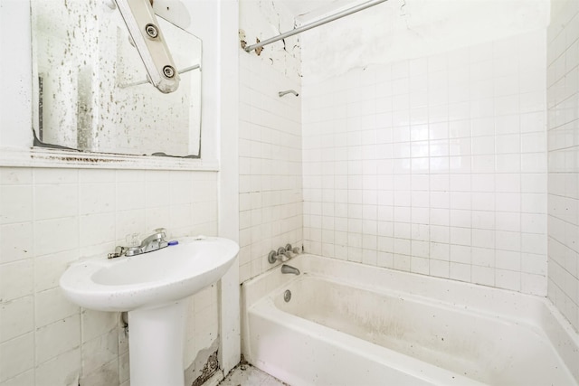 606 Roosevelt St, La Marque, TX 77568 - full bathroom with tub / shower combination