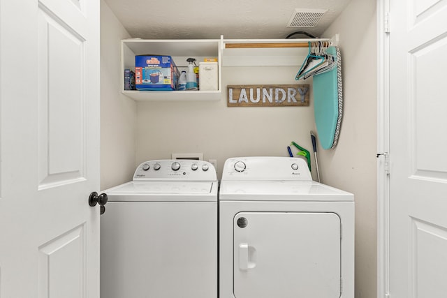 13617 Jasmine Creek Ln, Rosharon, TX 77583 - laundry area with independent washer and dryer