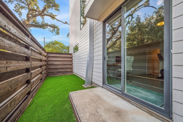 4812 Chenevert St Unit A, Houston, TX 77004 - view of yard with a patio