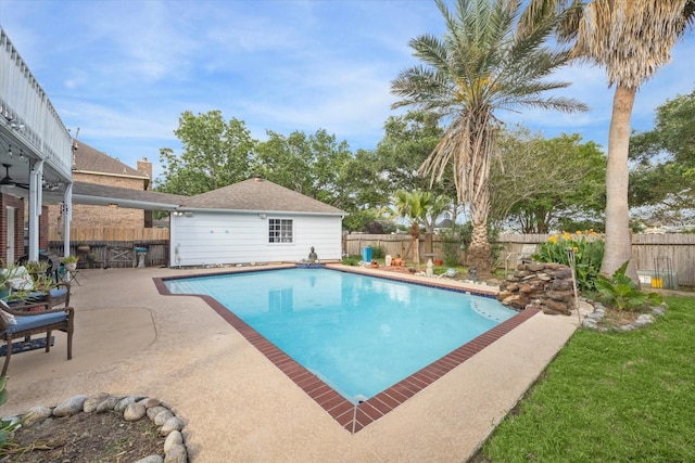 2326 Pin Hook Ct, Seabrook, TX 77586 - view of pool with a fenced backyard and a patio