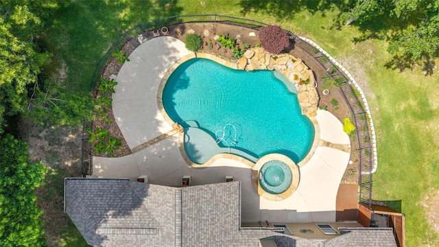 2260 Teas Crossing Dr, Conroe, TX 77304 - drone / aerial view of a pool
