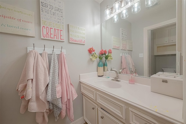 8807 Stones Throw Ln, Missouri City, TX 77459 - bathroom with vanity