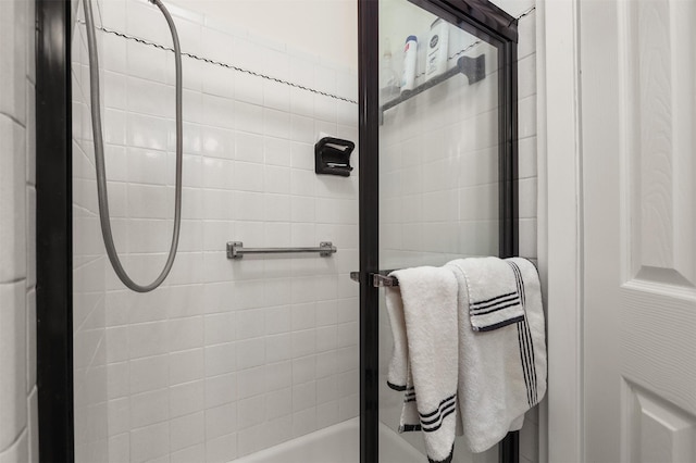 1109 Alan St, Deer Park, TX 77536 - full bath with shower / bath combination