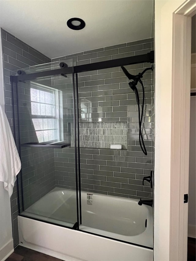 1618 Del Norte St, Houston, TX 77018 - full bath featuring enclosed tub / shower combo and baseboards