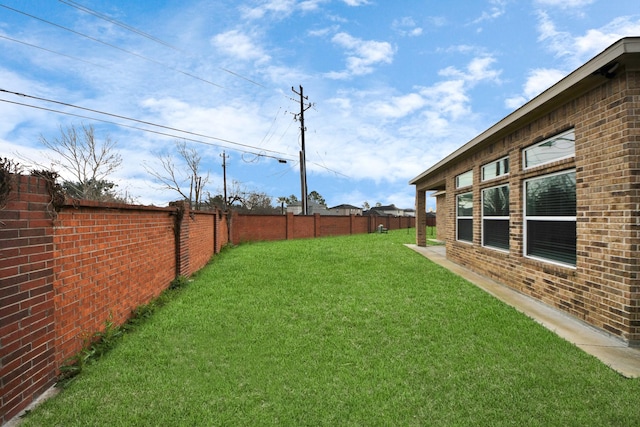2003 Marthoman Dr, Missouri City, TX 77489 - view of yard