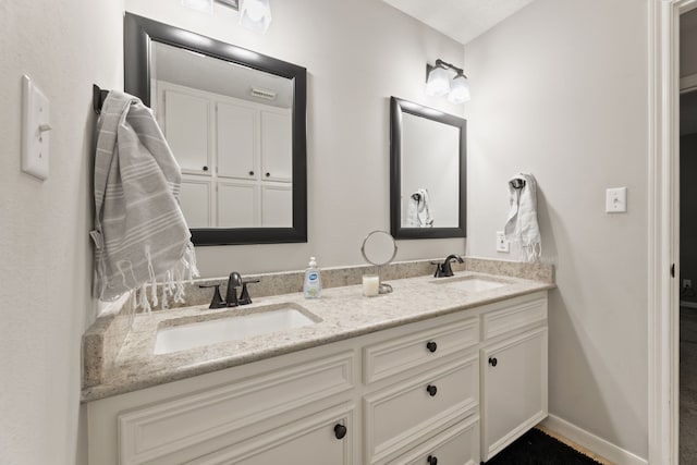 6509 Patricia St, Katy, TX 77493 - full bath featuring double vanity