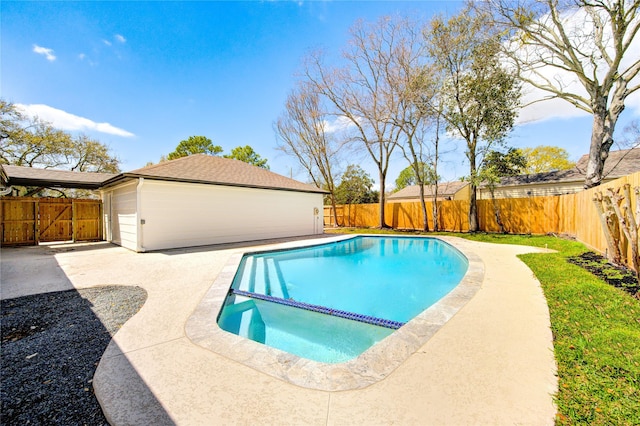 1810 Eagle Falls Ct, Houston, TX 77077 - view of pool with a fenced backyard, a patio, and a pool with connected hot tub