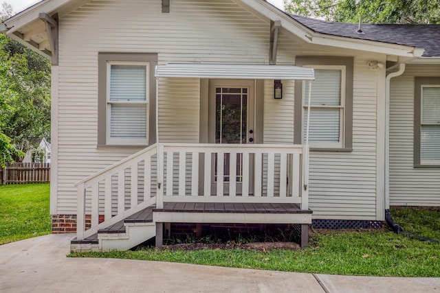 1708 S Park St, Brenham, TX 77833 - view of front of property featuring a shingled roof