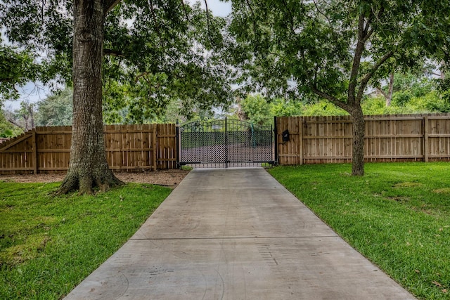 1708 S Park St, Brenham, TX 77833 - view of gate