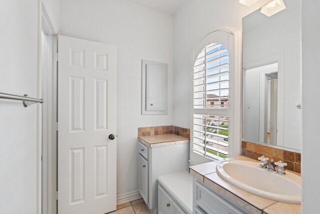 4021 Glenshire St, Houston, TX 77025 - bathroom with vanity and tile patterned floors