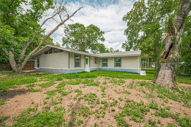 6058 Lyndhurst Dr, Houston, TX 77033 - view of rear view of property