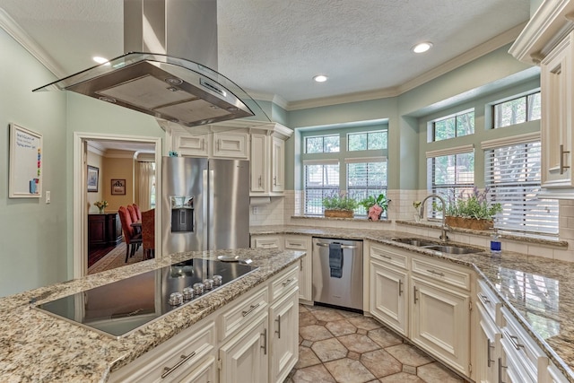5211 Rothchilde Ct, Houston, TX 77069 - kitchen featuring stainless steel appliances, island range hood, a sink, crown molding, and a textured ceiling