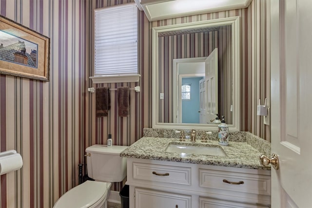 5211 Rothchilde Ct, Houston, TX 77069 - half bath featuring toilet, vanity, and wallpapered walls