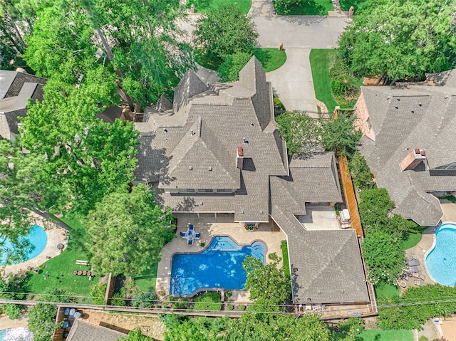 5211 Rothchilde Ct, Houston, TX 77069 - aerial view of a pool