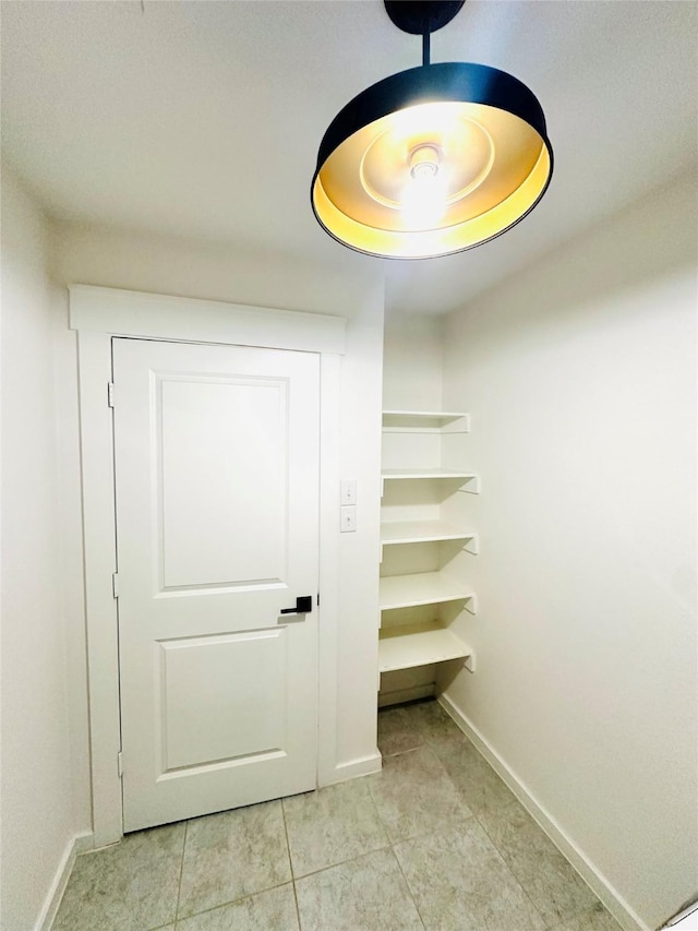 12531 Hilltop Mill Rd, Magnolia, TX 77354 - detailed view of baseboards